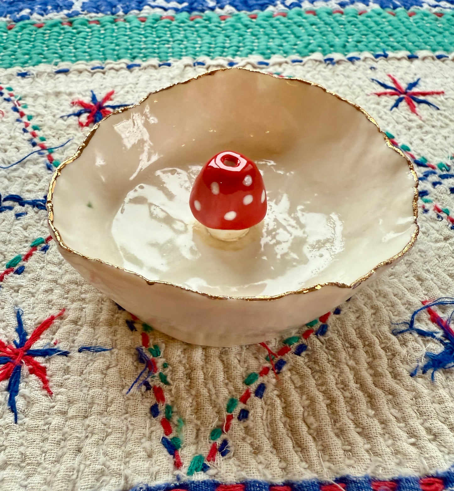 Shroom incense holder