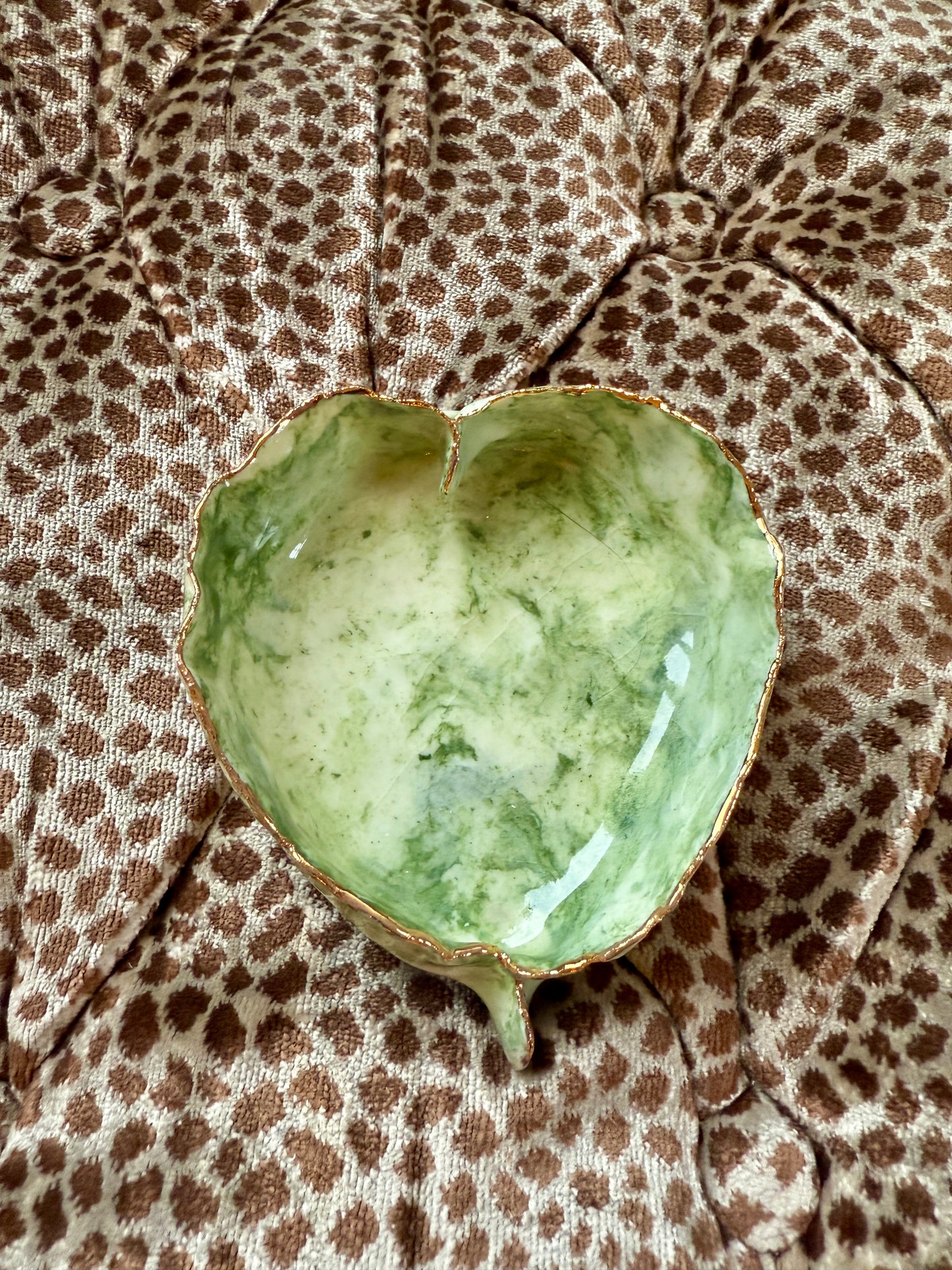 Marbleised heart pot